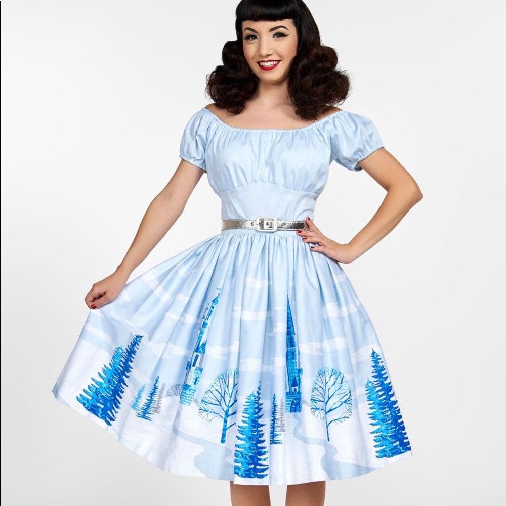 Pinup Couture Pinup Girl Clothing Snowflake Peasant Top